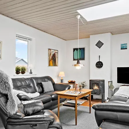 With Fireplace Iii 度假居 Hejls