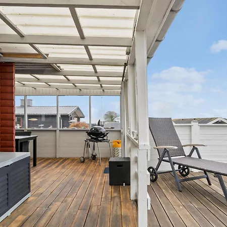 With Fireplace Iii *