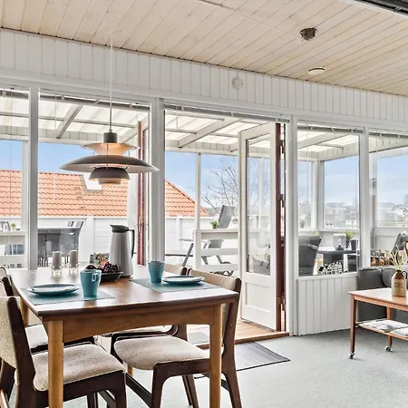 度假居 With Fireplace Iii *